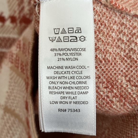 Woman’s Rachel Zoe Fall Plaid Sweater Size Medium EUC - Picture 3 of 3